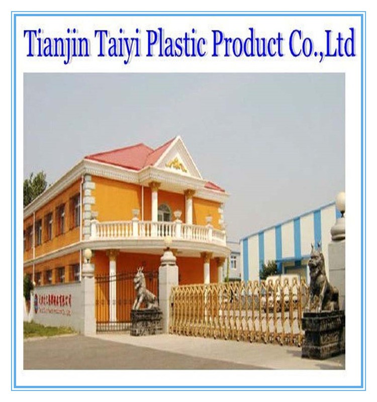 fabrikak botatzeko plastikozko janari-ontziak eskaintzen ditu Malasia